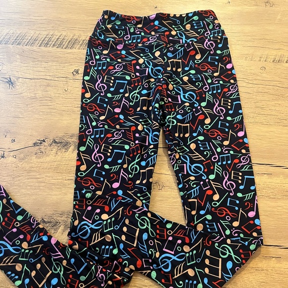 Tween Lularoa leggings fits sizes 00-0 assortment of colors and designs - Picture 4 of 8